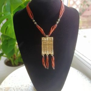 Collier en perles et bronze fait main modèle2