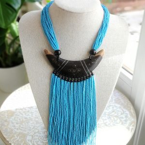 Collier en perles bleu et bois d'ébène fait main